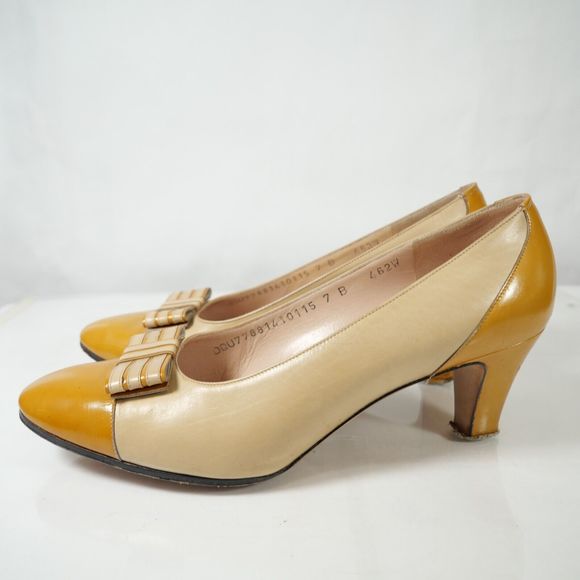 Vintage Salvatore Ferragamo Yellow Two-Tone Leather Bow Made in Italy Size 7B - Picture 3 of 11